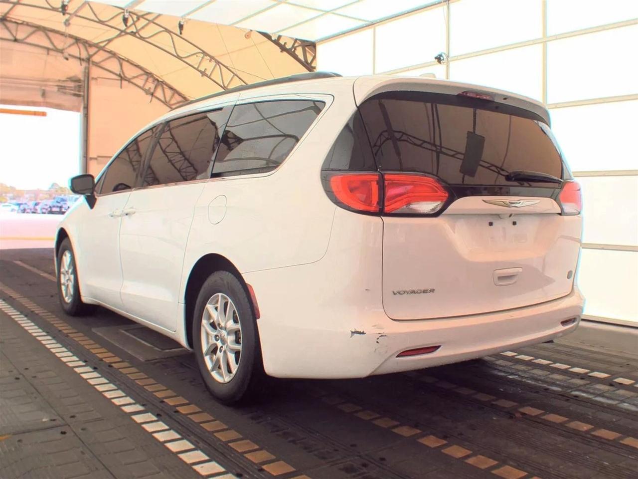 Chrysler Voyagerlxi Fwd - Thumbnail 8