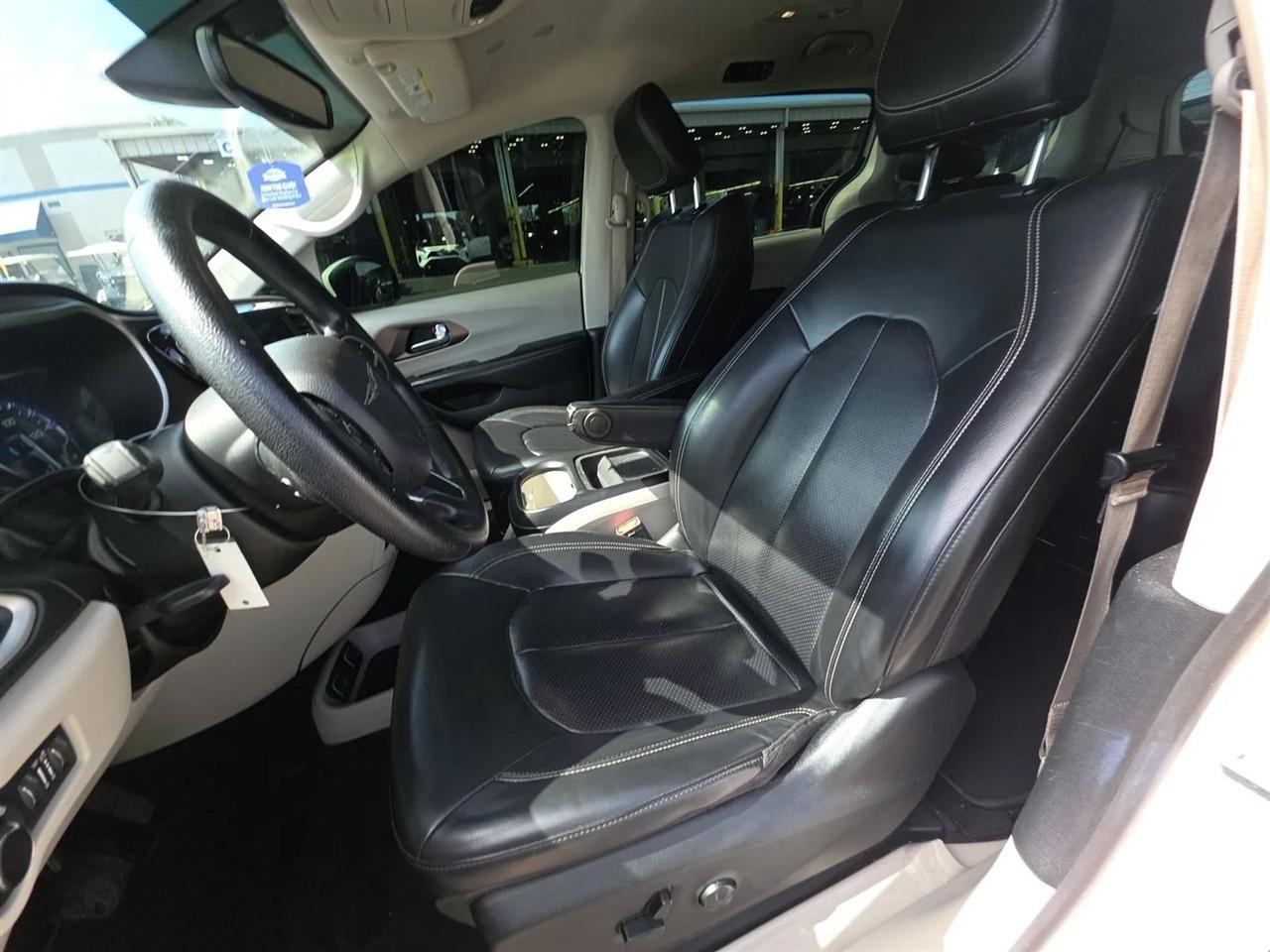 Chrysler Voyagerlxi Fwd - Thumbnail 13