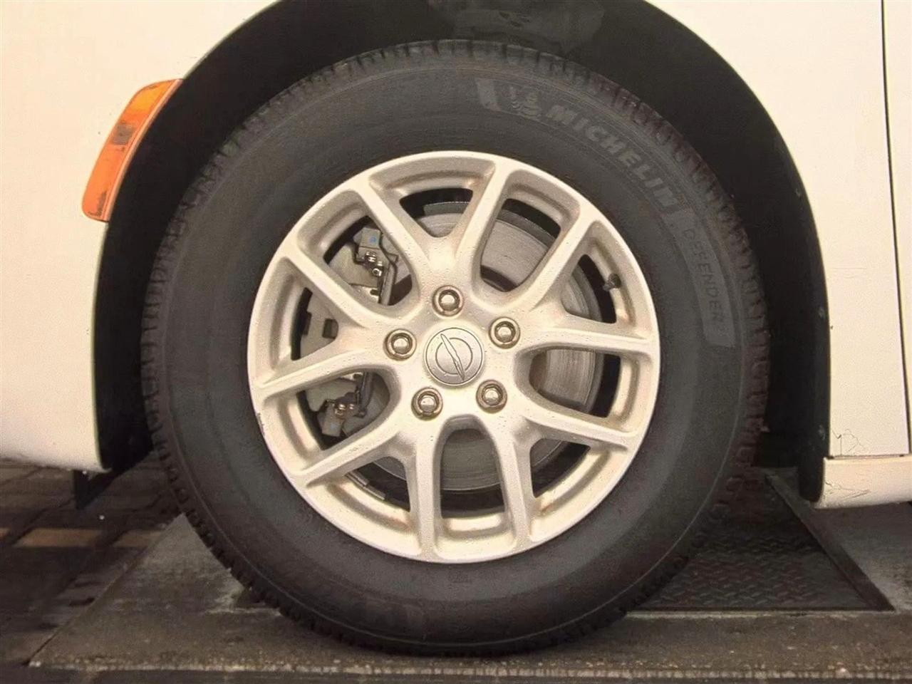 Chrysler Voyagerlxi Fwd - Thumbnail 9