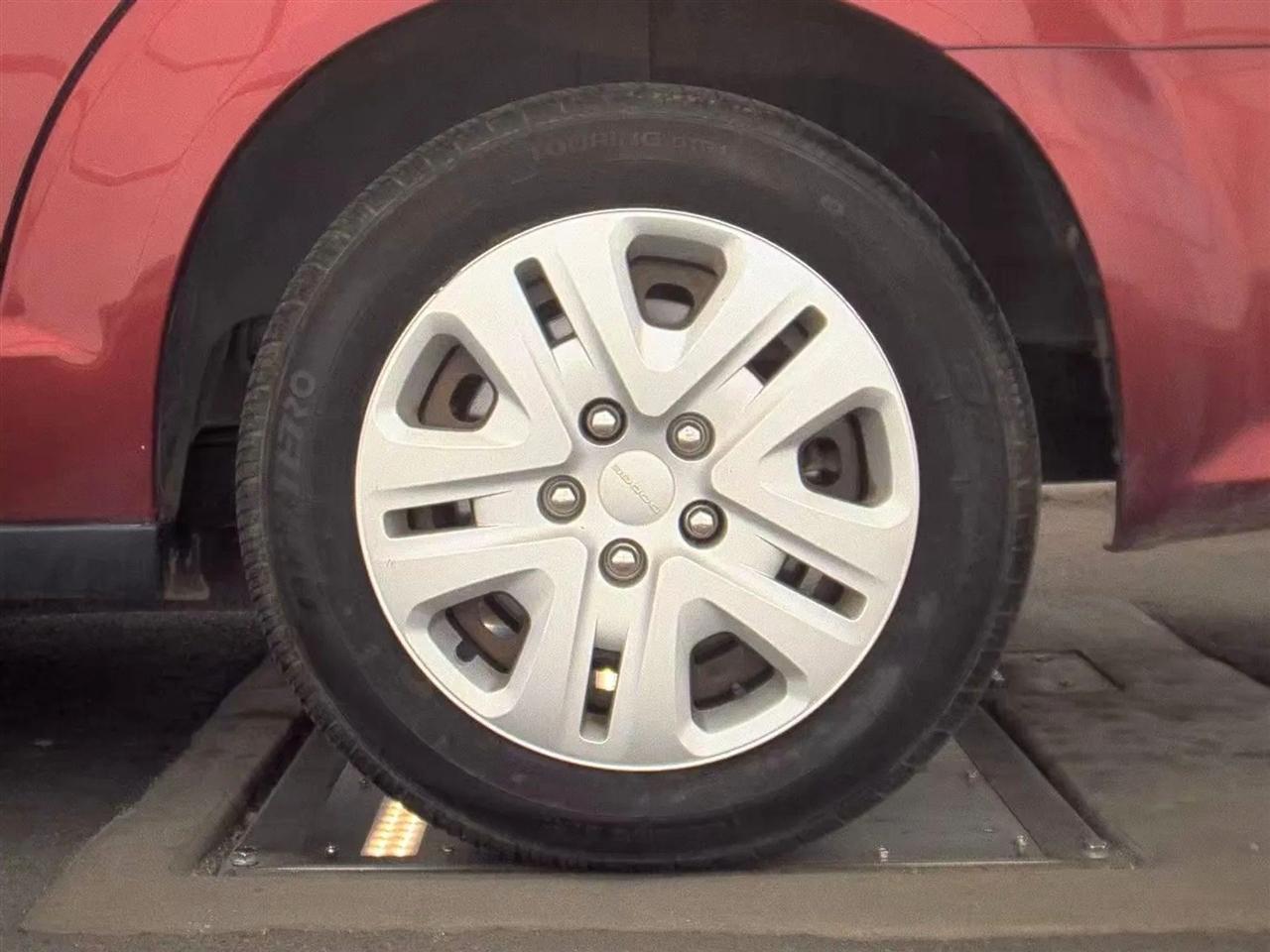 Dodge Grand Caravan4Dr Wgn American Value Pkg - Thumbnail 12