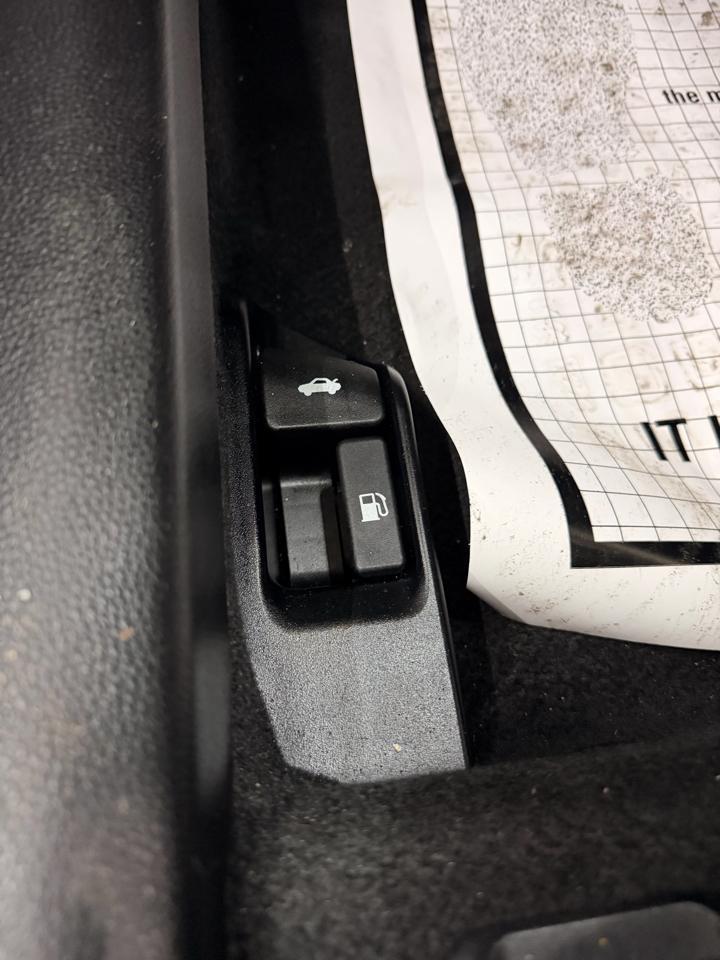 Toyota Corollale - Thumbnail 18