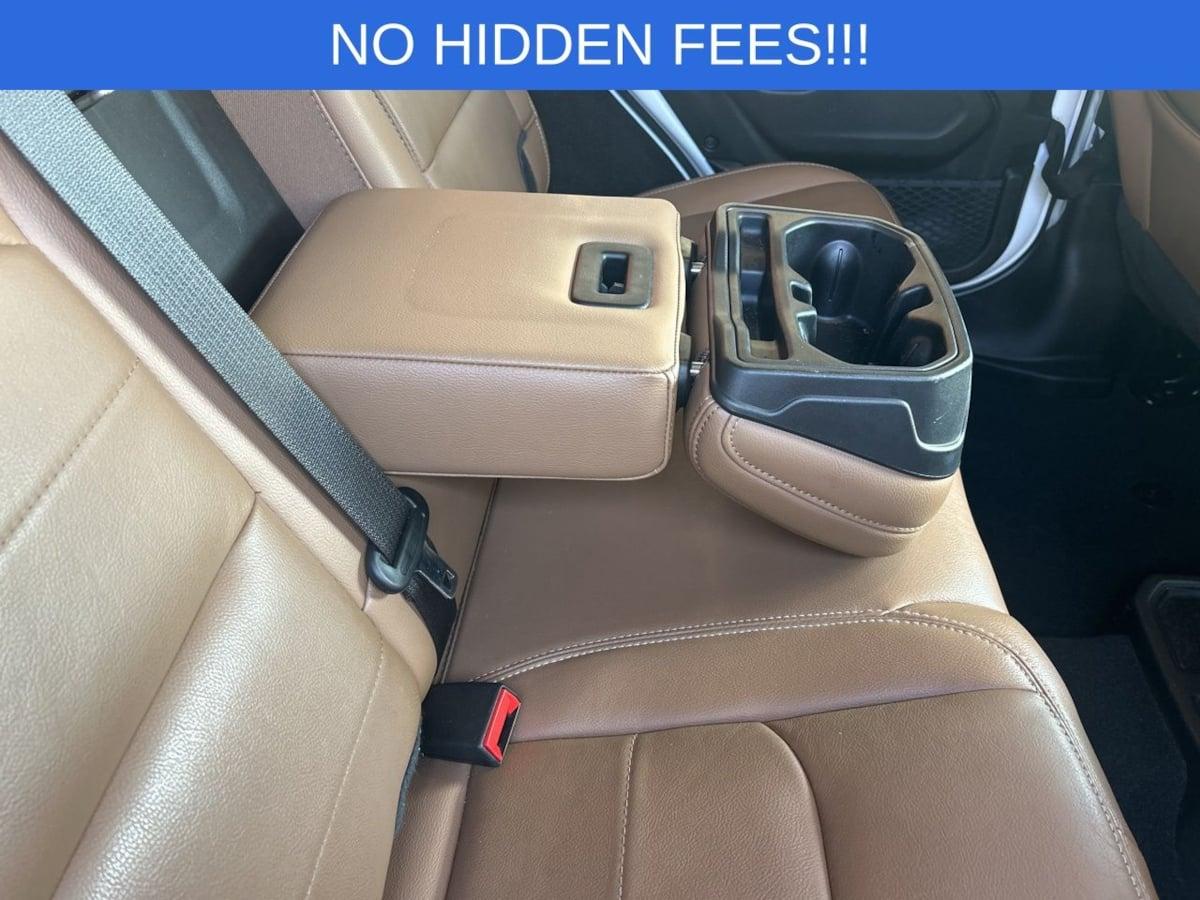 Jeep Wrangler Unlimited Sahara - Thumbnail 12