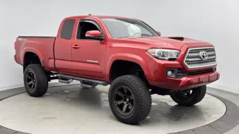 Toyota Tacoma Trd Sport - Thumbnail 4