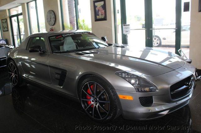 Mercedes-Benz SLS AMG GT GULLWING 1,488 MILE WITH MAJOR DEALER SERVICE @ 1,465 MILES - View 1