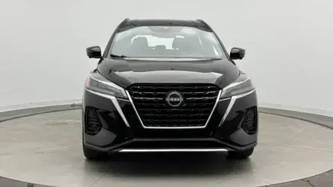 Nissan Kicks Sr - Thumbnail 3