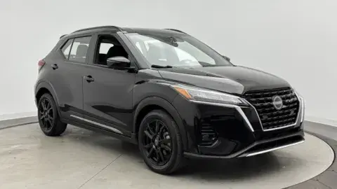 Nissan Kicks Sr - Thumbnail 4