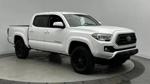 Toyota Tacoma Sr5 - Thumbnail 4