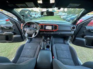 Toyota Tacoma Double Cab - Thumbnail 5