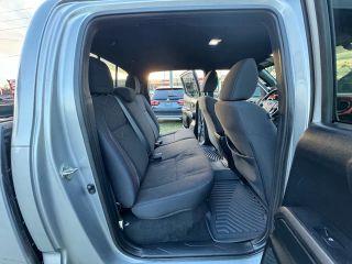 Toyota Tacoma Double Cab - Thumbnail 3