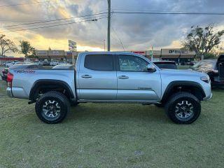 Toyota Tacoma Double Cab - Thumbnail 10