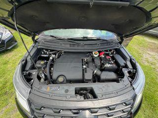 Ford Explorer - Thumbnail 6