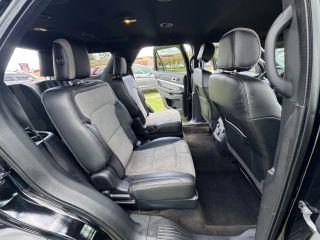 Ford Explorer - Thumbnail 3