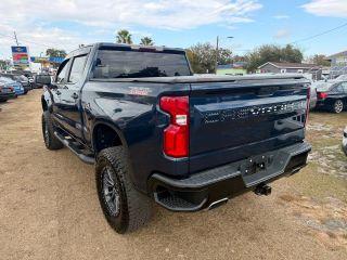 Chevrolet Silverado 1500 Crew Cab - Thumbnail 11