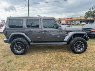 Jeep Wrangler Unlimited - Thumbnail 13