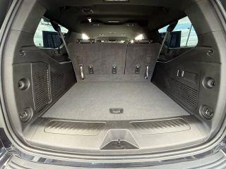 Chevrolet Suburban - Thumbnail 17