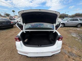 Kia K5 - Thumbnail 2