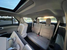 Ford Explorer - Thumbnail 19