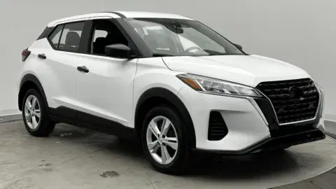 Nissan Kicks S - Thumbnail 4