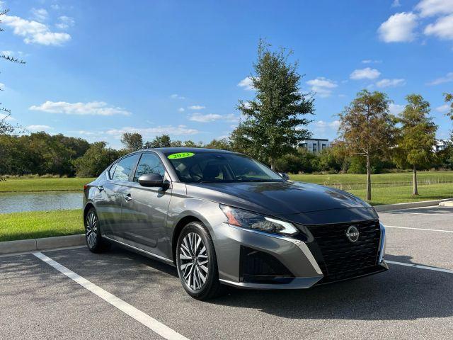 Nissan Altima - View 1