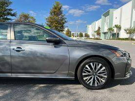 Nissan Altima - Thumbnail 12