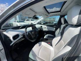 Toyota Prius - Thumbnail 10