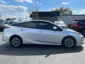 Toyota Prius - Thumbnail 9