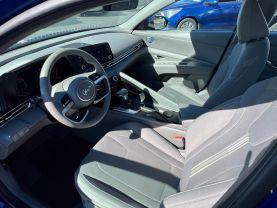 Hyundai Elantra - Thumbnail 10