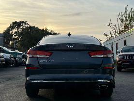 Kia Optima - Thumbnail 7