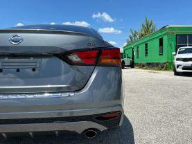 Nissan Altima - Thumbnail 15