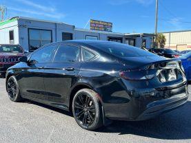 Chrysler 200 - Thumbnail 6