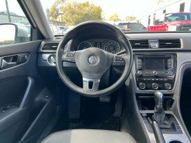 Volkswagen Passat - Thumbnail 20