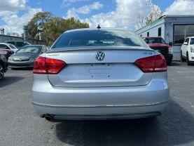 Volkswagen Passat - Thumbnail 7