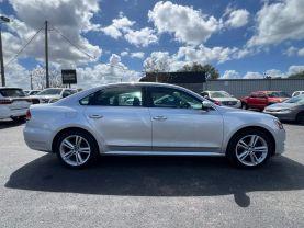 Volkswagen Passat - Thumbnail 9