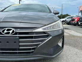 Hyundai Elantra - Thumbnail 15