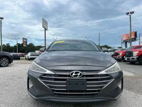 Hyundai Elantra - Thumbnail 3