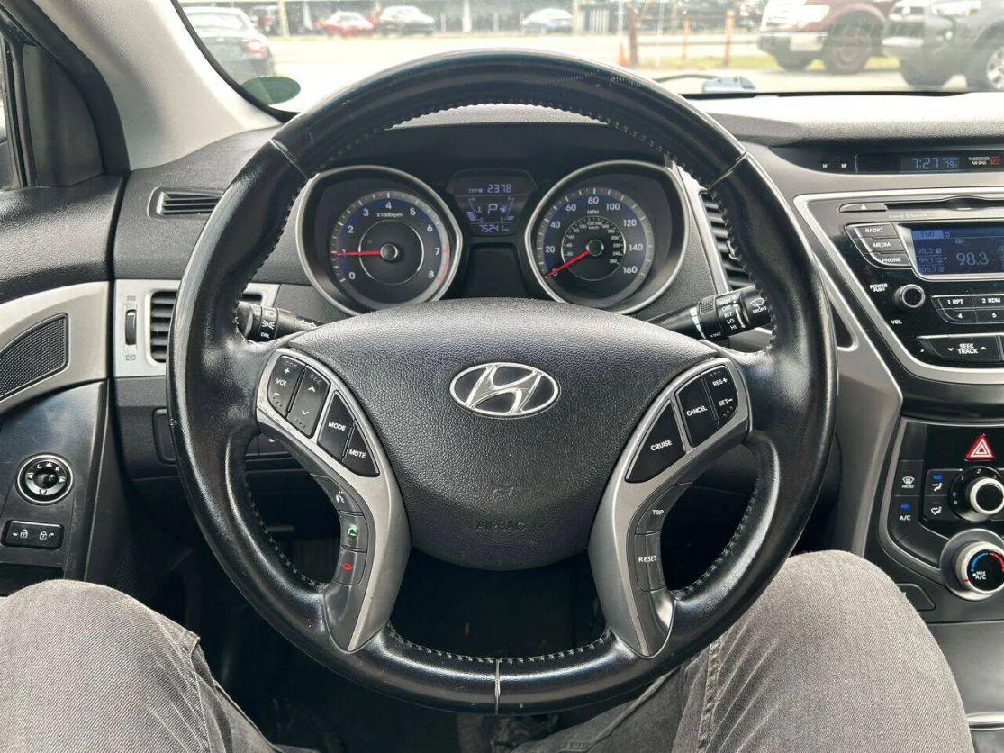 Hyundai Elantra - Thumbnail 14