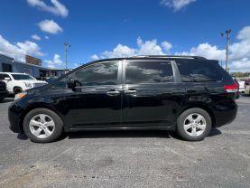 Toyota Sienna - Thumbnail 5