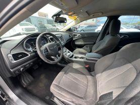 Chrysler 200 - Thumbnail 10