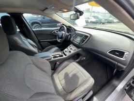 Chrysler 200 - Thumbnail 17