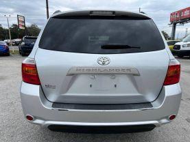 Toyota Highlander - Thumbnail 9
