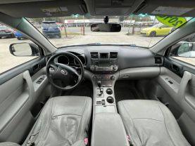 Toyota Highlander - Thumbnail 12