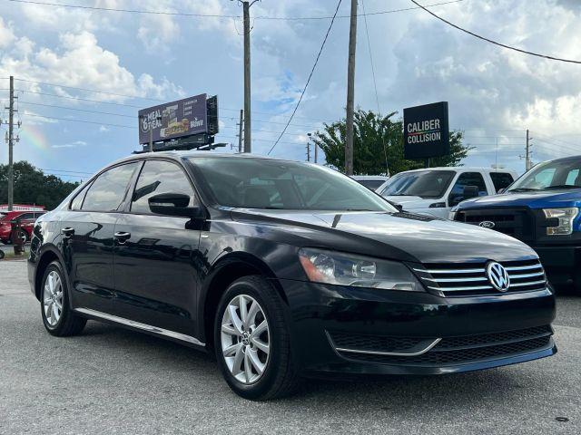 Volkswagen Passat - View 1