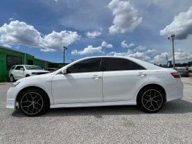 Toyota Camry - Thumbnail 4