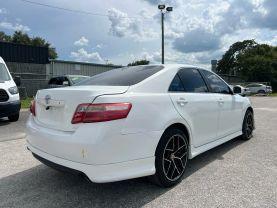 Toyota Camry - Thumbnail 7