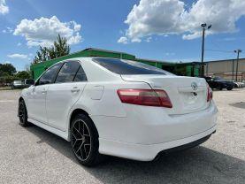 Toyota Camry - Thumbnail 5