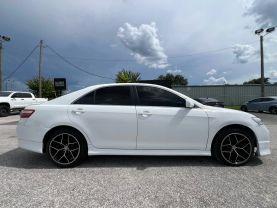 Toyota Camry - Thumbnail 8