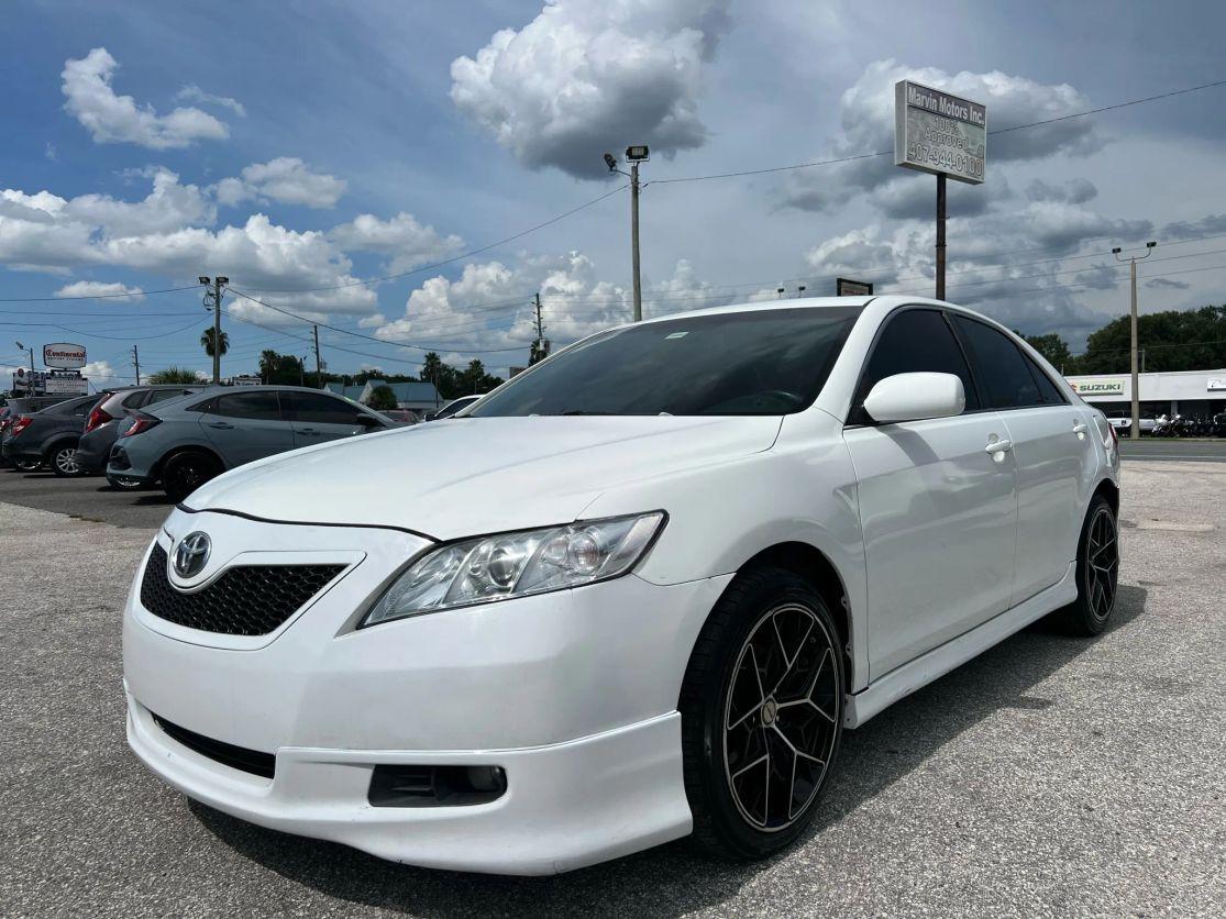 Toyota Camry - Thumbnail 10