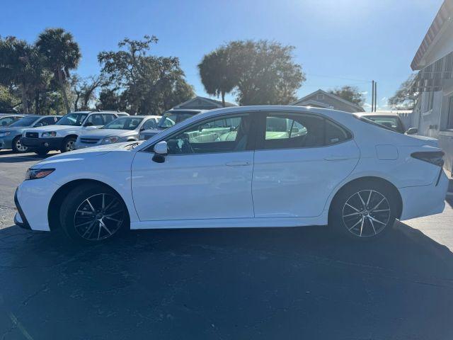 TOYOTA CAMRY - Thumbnail 4