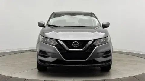 Nissan Rogue Sport S - Thumbnail 3
