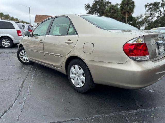 TOYOTA CAMRY - Thumbnail 5